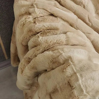 Faux fur throw blanket with double-layer Raschel knit