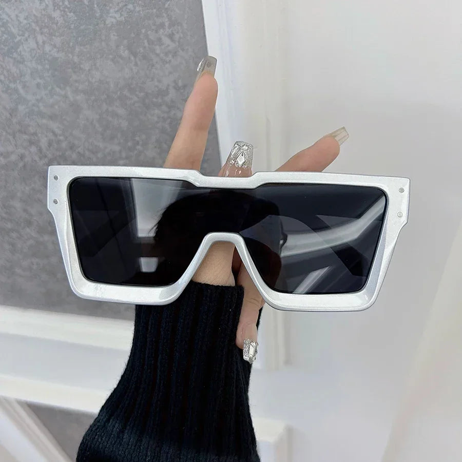 Sunglasses oversized square frame with gradient lenses