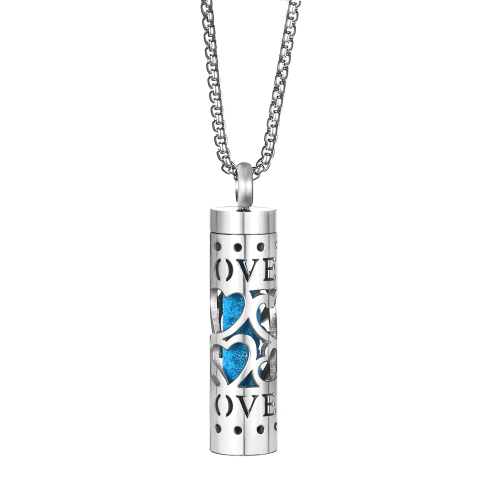 Aromatherapy diffuser necklace with geometric locket pendant