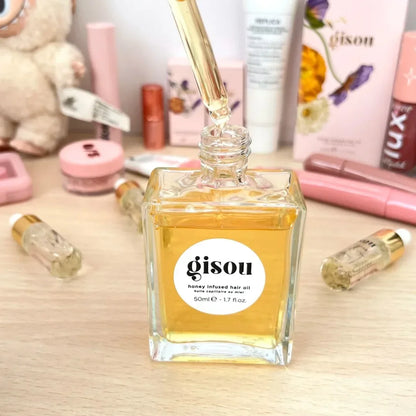 Hydrating Lip Oil with Gentle Exfoliation for Hydration