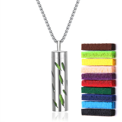 Aromatherapy diffuser necklace with geometric locket pendant