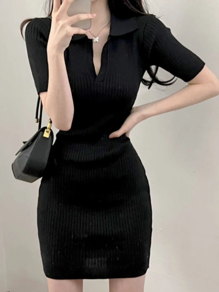 Breathable Dress with V-Neck and Empire Waist Knee Length for Effortless Daytime Style