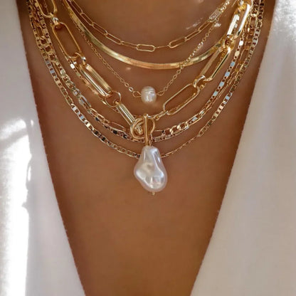 Necklace set layered crystal pendant with rhinestones and pearl charms