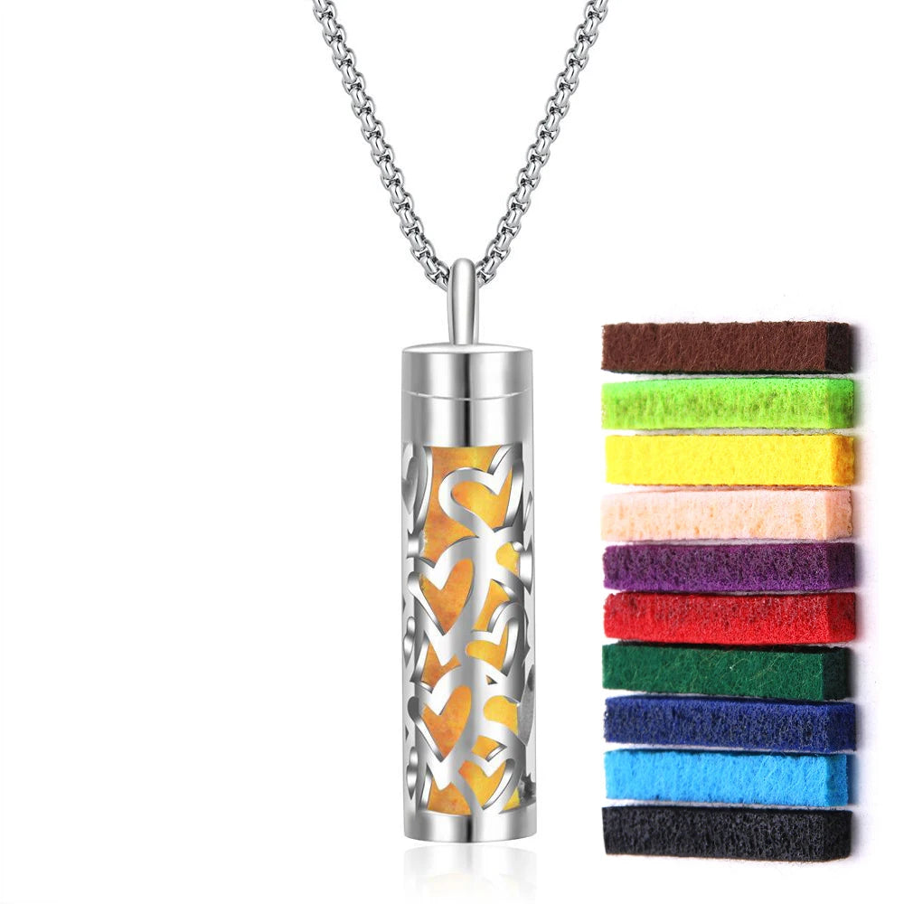 Aromatherapy diffuser necklace with geometric locket pendant