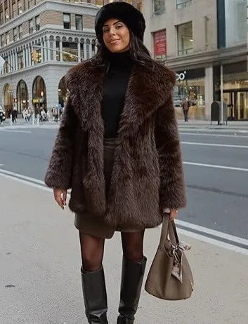Women's winter coat with a soft faux-fur collar