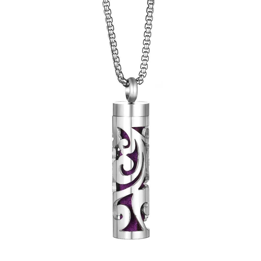 Aromatherapy diffuser necklace with geometric locket pendant