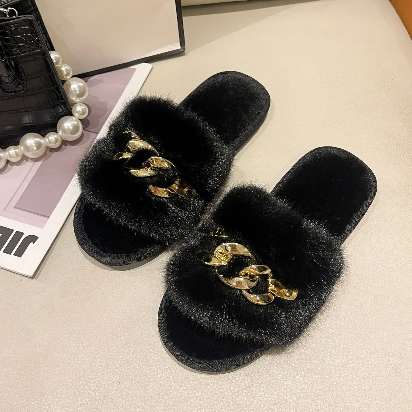Plush Slippers for Women with Chain Detail and Cushioned Sole