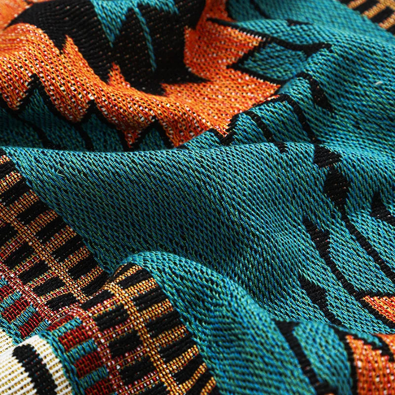 Cotton Polyester Throw Blanket With Geometric Pattern