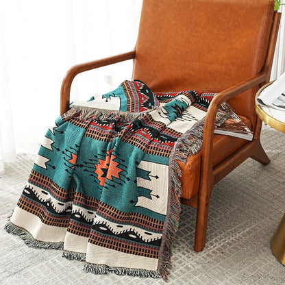 Cotton Polyester Throw Blanket With Geometric Pattern