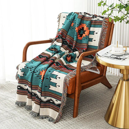 Cotton Polyester Throw Blanket With Geometric Pattern