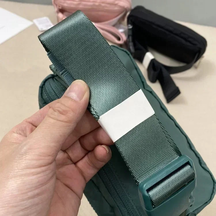 Lightweight Waist Bag for Yoga and Running with Secure Pocket