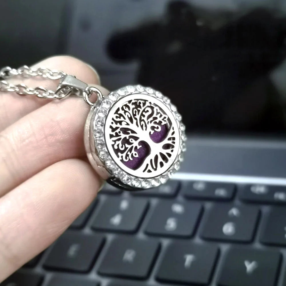 Women’s Aromatherapy Diffuser Necklace Locket Pendant For Essential Oils