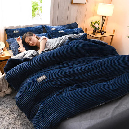 Reversible winter duvet cover set with washed finish