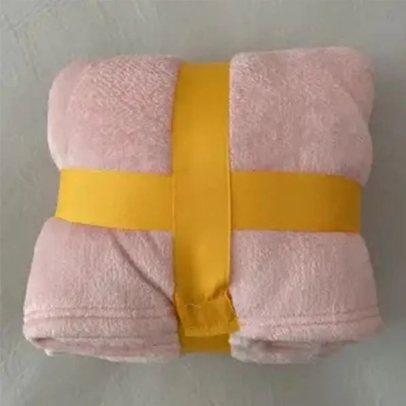 Women's Polyester Hooded Blanket with Kangaroo Pocket and Fleece Texture One Size