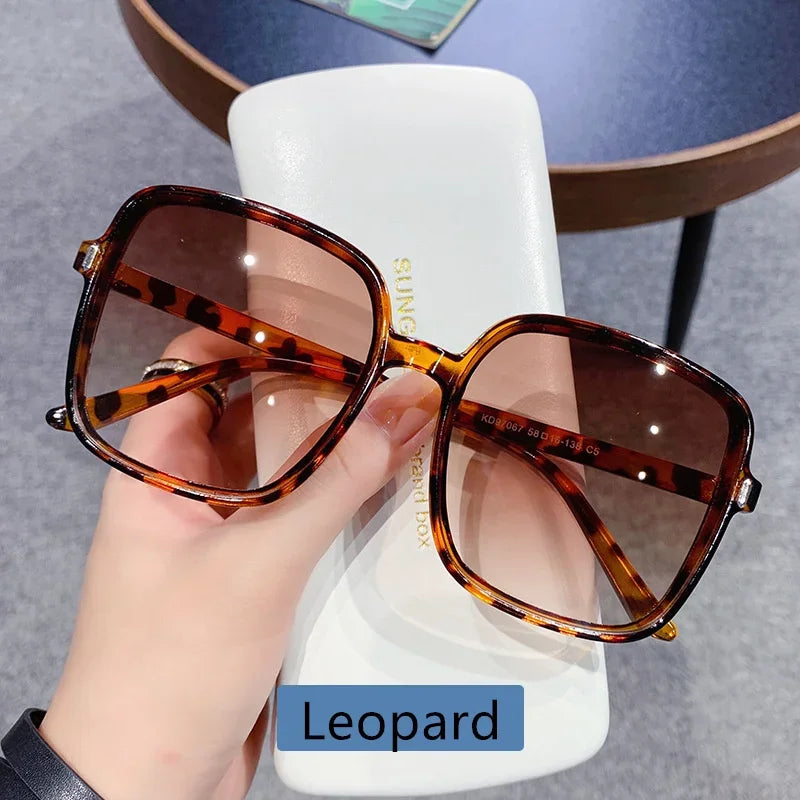 Oversized Sunglasses with Mirrored Gradient UV400 Lenses for Women