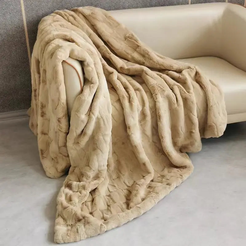Faux fur throw blanket with double-layer Raschel knit