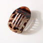 Leopard Claw Clip with Spoon Shape for Secure Hold and Smooth Glide