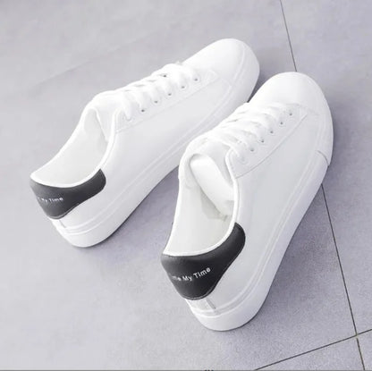 New 2026 Designer Shoes Women Running Spring Autumn Fashion White Breathable Embroidered Flower Lace-Up Casual Sneakers Zapatos De Mujer