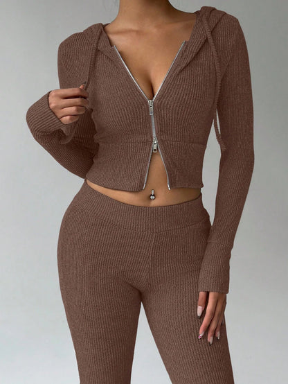Cozy Women's Loungewear Set Zip-Up Hooded Top with Drawstring and Flared-Leg Trousers–Casual Fashionable Homewear