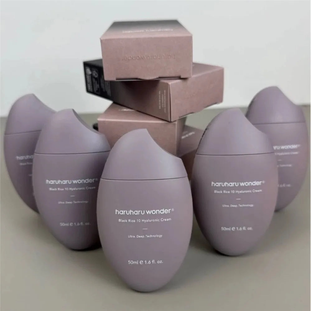 Hydrating Cream With Hyaluronic Acid And Black Rice For Even Tone