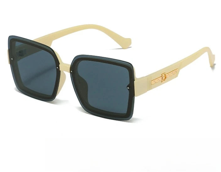 Lightweight Sunglasses With UV400 Protection For Women Resort Ready