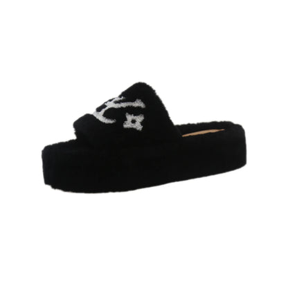 Soft Slippers Indoor with Plush Lining for Ultra Warmth and Durable Rubber Traction