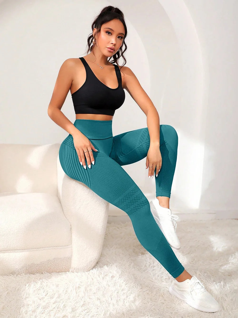 High-Waist Yoga Pants With Sculpting Fit Four-Way Stretch