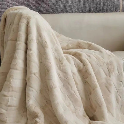 Faux fur throw blanket with double-layer Raschel knit