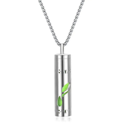 Aromatherapy diffuser necklace with geometric locket pendant