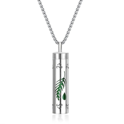 Aromatherapy diffuser necklace with geometric locket pendant