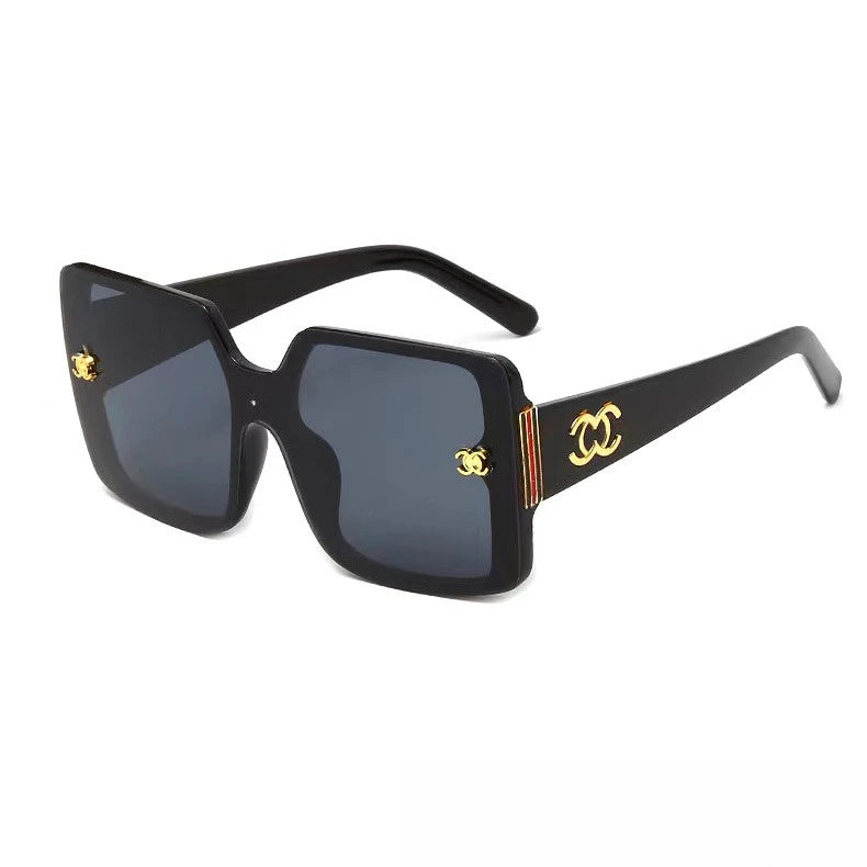 Lightweight Sunglasses With UV400 Protection For Women Resort Ready