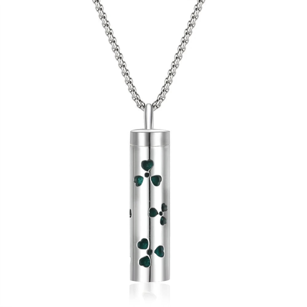 Aromatherapy diffuser necklace with geometric locket pendant