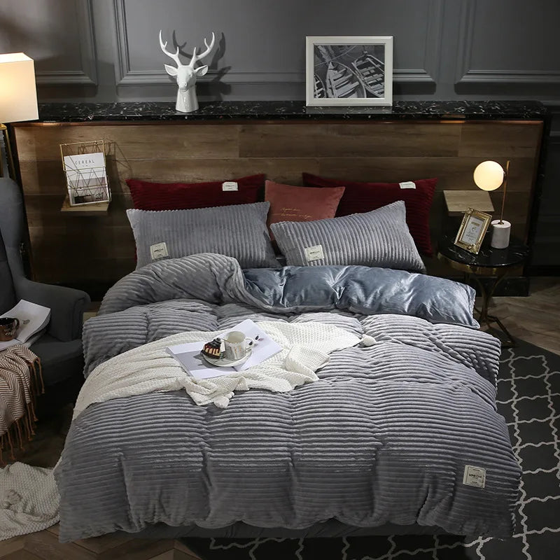 Reversible winter duvet cover set with washed finish