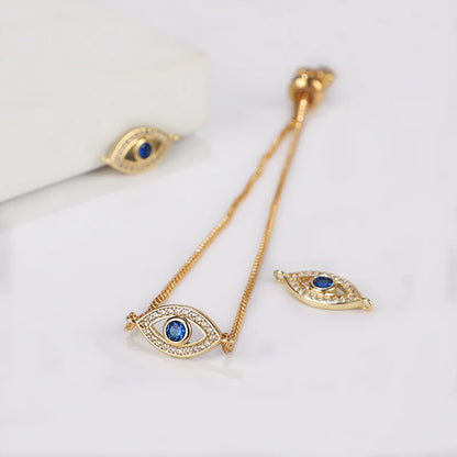 Bracelet with a heart-shaped zircon evil eye charm