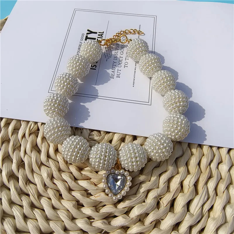 Heart-detail pet collar with pearl-style accents