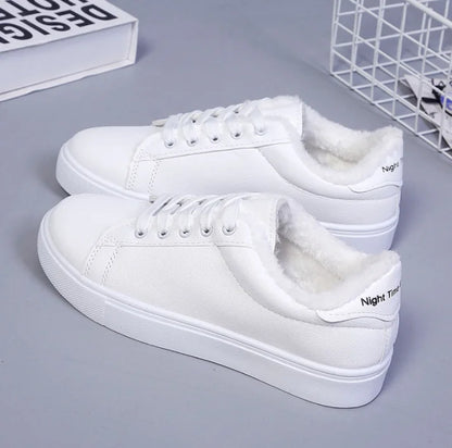 New 2026 Designer Shoes Women Running Spring Autumn Fashion White Breathable Embroidered Flower Lace-Up Casual Sneakers Zapatos De Mujer