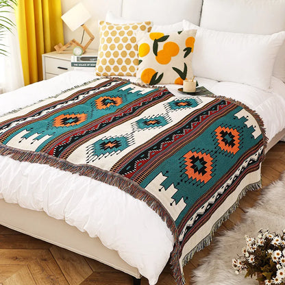 Cotton Polyester Throw Blanket With Geometric Pattern