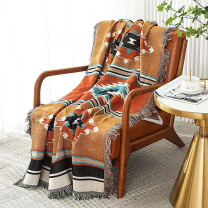 Cotton Polyester Throw Blanket With Geometric Pattern