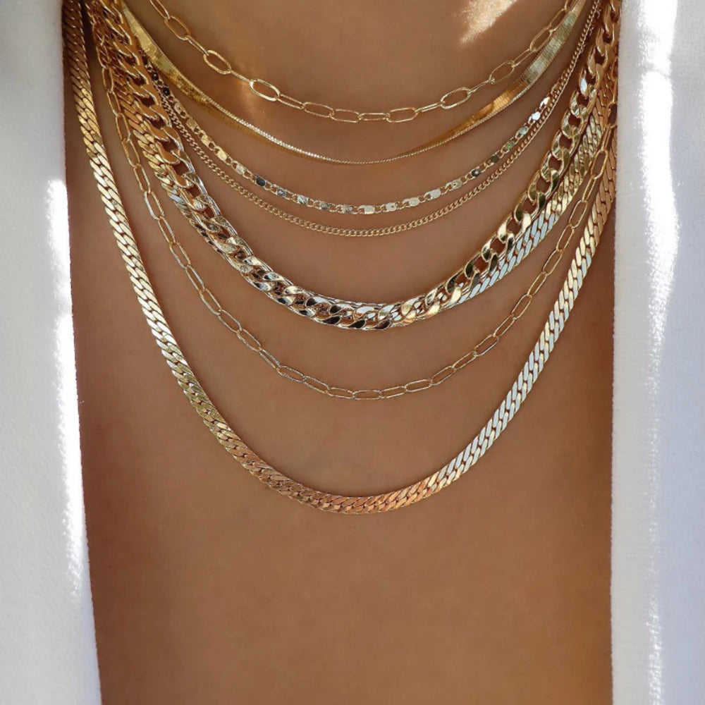 Necklace layered crystal pendant set with rhinestones metal chains
