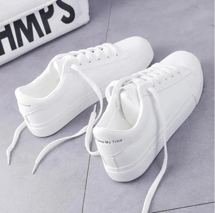 New 2026 Designer Shoes Women Running Spring Autumn Fashion White Breathable Embroidered Flower Lace-Up Casual Sneakers Zapatos De Mujer