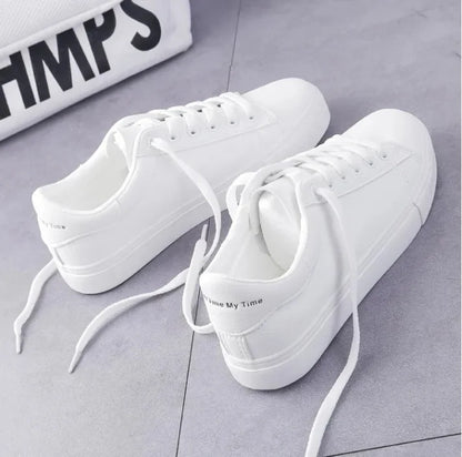 New 2026 Designer Shoes Women Running Spring Autumn Fashion White Breathable Embroidered Flower Lace-Up Casual Sneakers Zapatos De Mujer