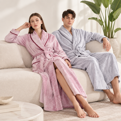 Women's and men's thick flannel bathrobes l