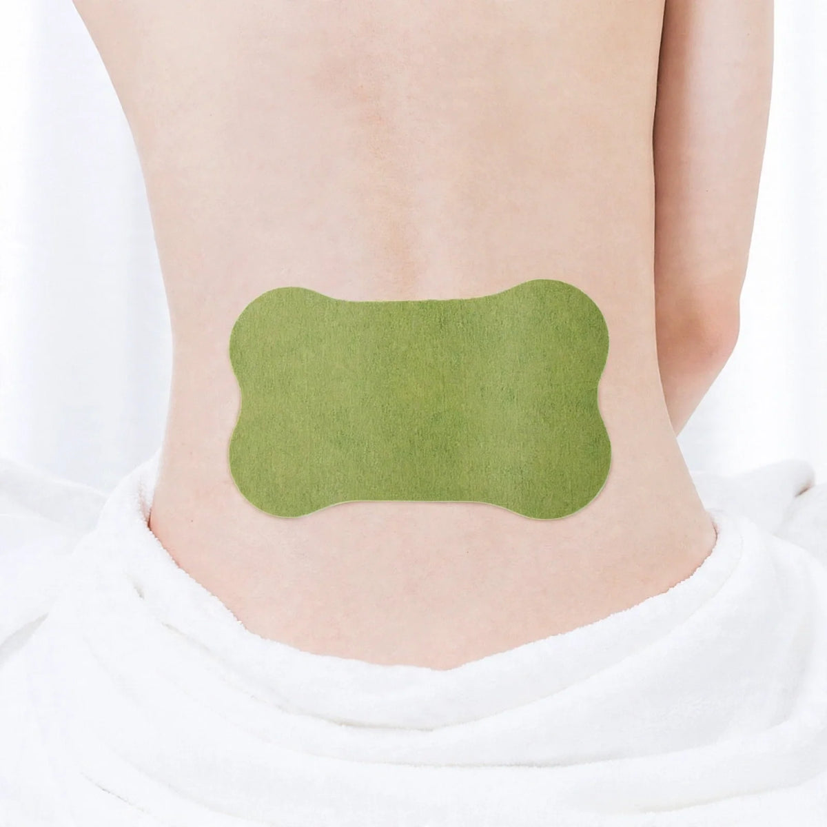 Green lumbar patch applied to lower back with overlaid text and feature badges.