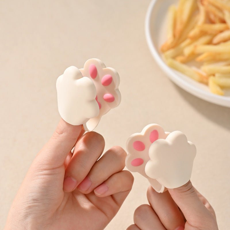 Silicone Cat Paw Finger Guard Anti - Scald Clip For Kitchen and eating. Eat mess free! Perfect for Chicken wings! - merch gone viral.