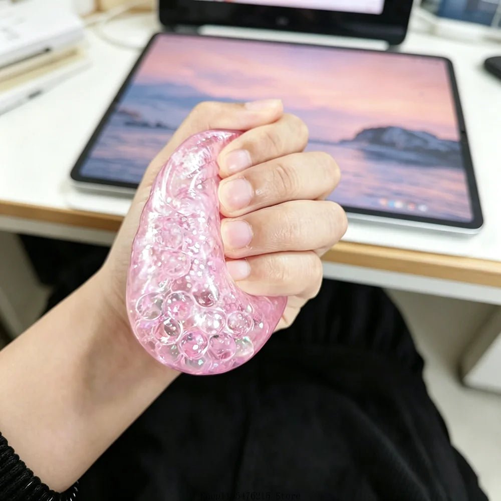 Steamed Bun Squeeze Toy with Sparkle Beads and Mini Steamer - Merch Gone Viral