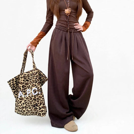 Women's high-waist loose lounge sweatpants with a drawstring waist