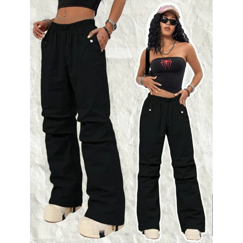 Alternate view of Baggy cargo pants with button-flap pockets and an elastic waist